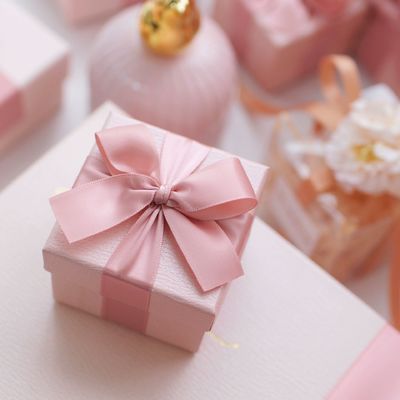 Rigid Valentine's Day Bow Gift Box With Top And Bottom Cover Large Gift Packaging Box