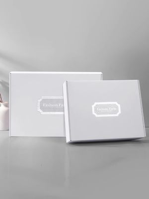 Custom Silver Foil Stamped Logo Clothing Cosmetic Packaging Boxes Credit Card Gift Packaging Boxes