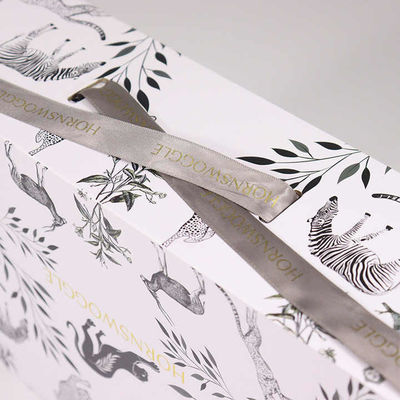 Customized Printing Clothes Packaging Box Cardboard Magnet Folding Boxes Gift Box With Ribbon For Christmas