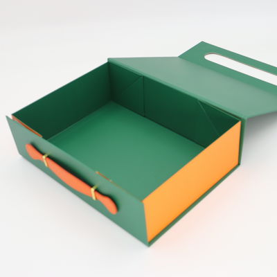 Luxury Customized  Cardboard Magnet Folding Packaging Boxes with handle For Foldable Magnetic Gift Box