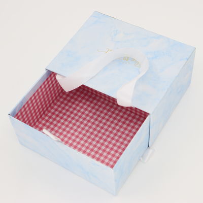 Valentine's Day wholesale customized gift packaging box with handle cardboard drawer packaging box