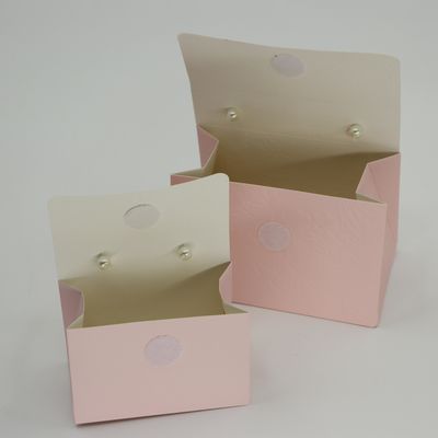 Delicate Valentine'S Day Candy Gift Box Wedding Gift Box Packaging With Handle And Ribbon