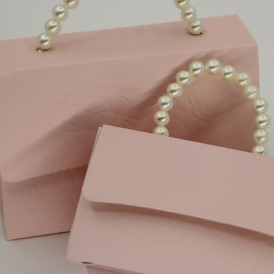 Delicate Valentine'S Day Candy Gift Box Wedding Gift Box Packaging With Handle And Ribbon