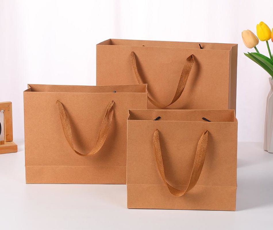 Handbags Kraft Paper Bags Christmas Packaging Gift Bags Gift Clothing Store Clothes Printing Logo