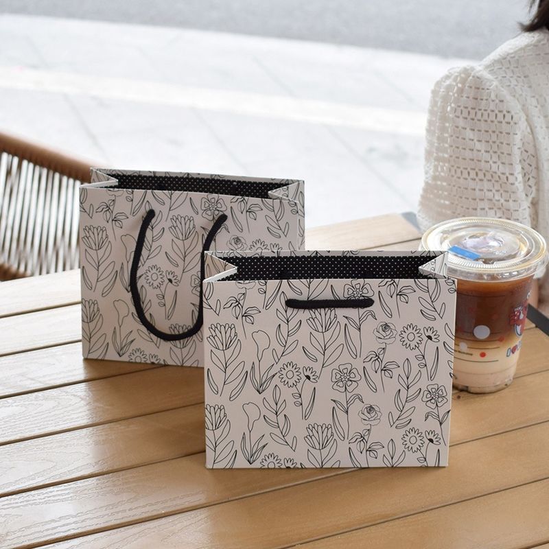 Wedding Gift Bag Small Medium And Large Simple White Card Birthday Gift Paper Handbag
