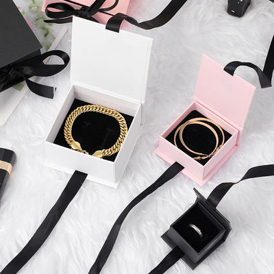 Harga yang bagus Hot Valentine's Day Gift Bow Flip Buku berbentuk kotak hadiah kaku cincin anting kalung Perhiasan on line
