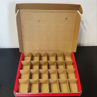 Boîte de compte à rebours de Noël en forme de courrier ondulé pour jouets et cadeaux