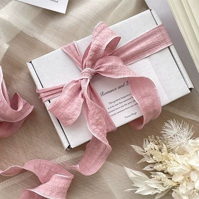 Buen precio Cajas de regalo de cinta texturizada de lujo Embalaje rígido personalizado para joyería, cosméticos, regalos de boutique en línea