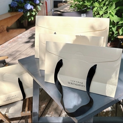 Wholesale Custom Printed Shopping Bags For Clothing Spa Jewelry Packaging